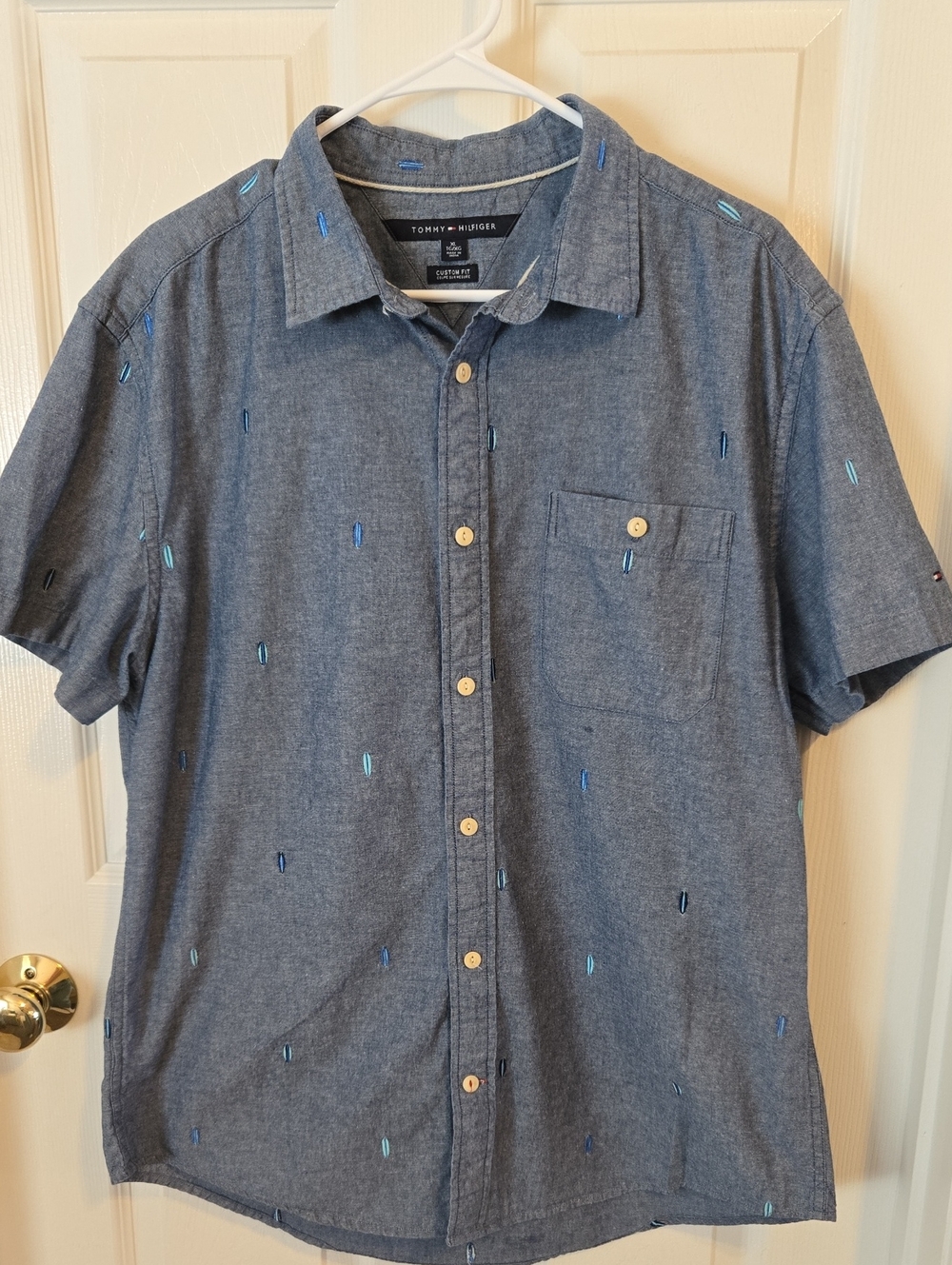 Tommy Hilfiger Men's Chambray Button-Up Shirt